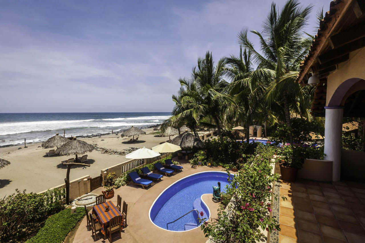 Alberca y playa